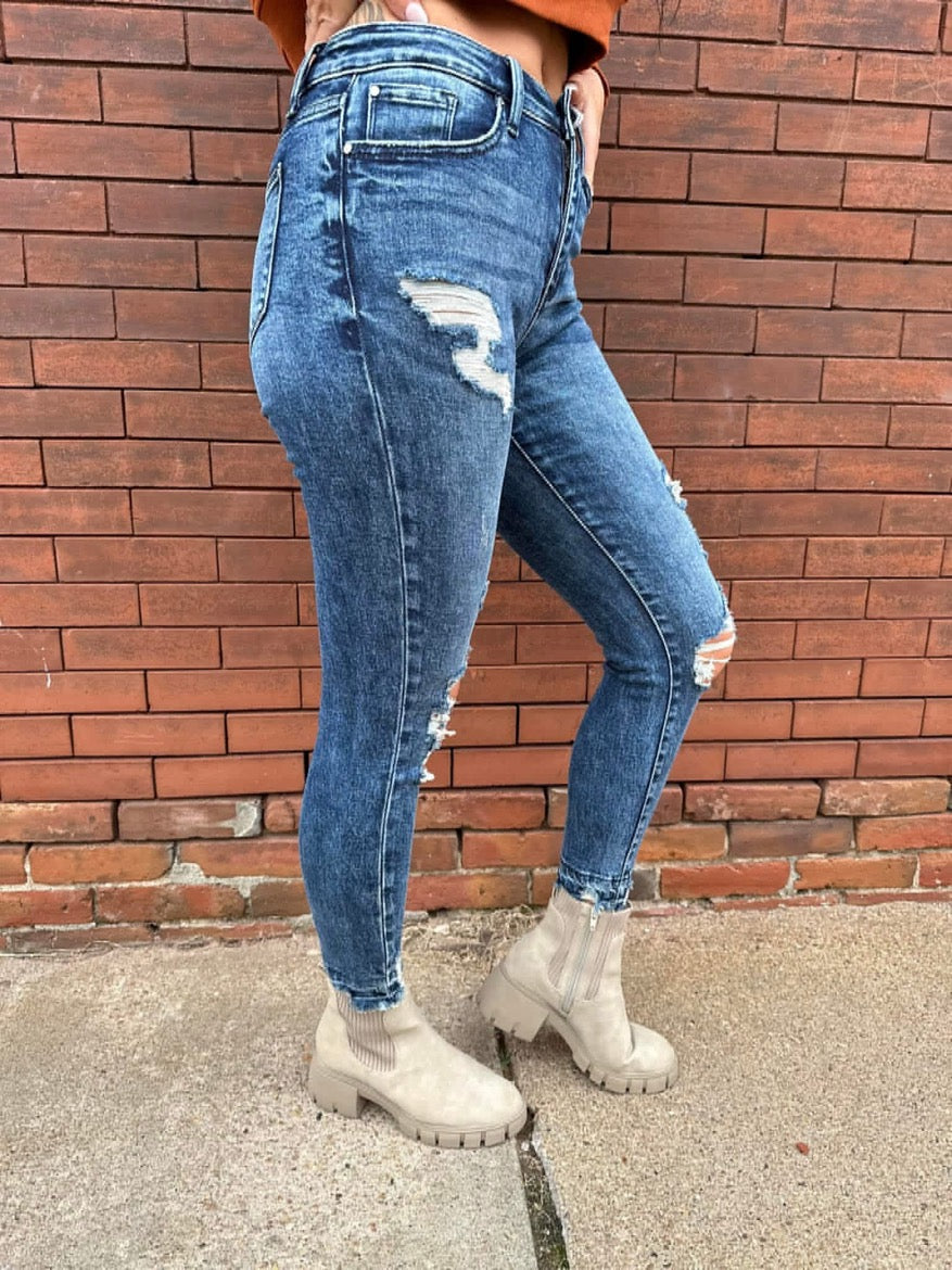 Distressed Skinny Jean-Dark